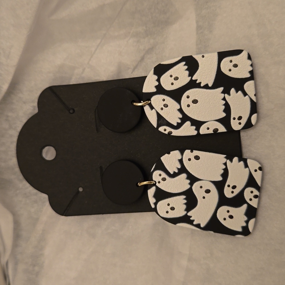 3 /$15 New Halloween Ghost Earrings - Picture 4 of 4